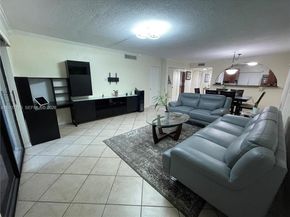 16240 Laurel Dr 101, Weston FL 33326