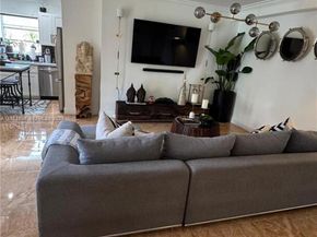 4713 NW 7th St 2051, Miami FL 33126