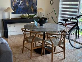 4713 NW 7th St 2051, Miami FL 33126