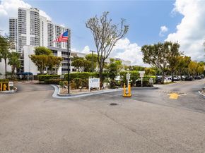 3440 NE 192nd St 1GA, Aventura FL 33180