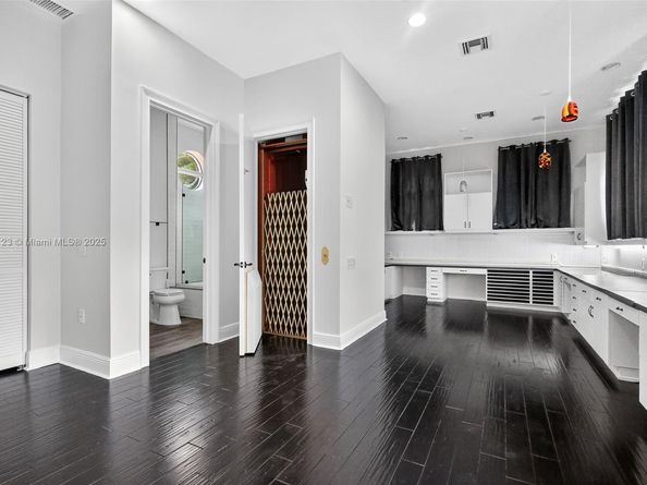 7837 SW 117th St, Pinecrest FL 33156