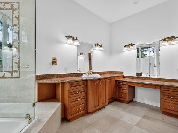 7837 SW 117th St, Pinecrest FL 33156