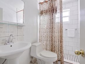 16030 NE 19th Pl, North Miami Beach FL 33162