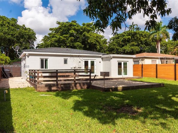 531 Forrest Dr, Miami Springs FL 33166