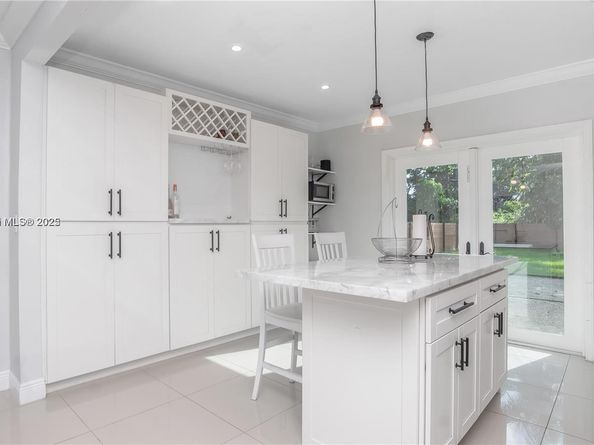 531 Forrest Dr, Miami Springs FL 33166