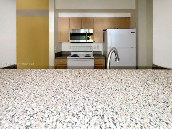 2440 E Preserve Way 208, Miramar FL 33025