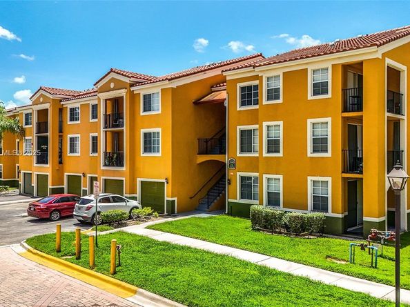 2440 E Preserve Way 208, Miramar FL 33025