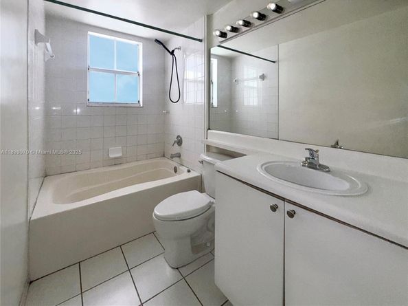 2440 E Preserve Way 208, Miramar FL 33025