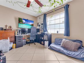 7811 NW 47th St, Lauderhill FL 33351