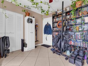 7811 NW 47th St, Lauderhill FL 33351