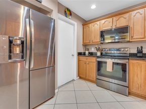 7811 NW 47th St, Lauderhill FL 33351