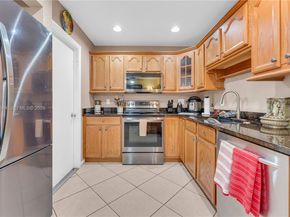 7811 NW 47th St, Lauderhill FL 33351