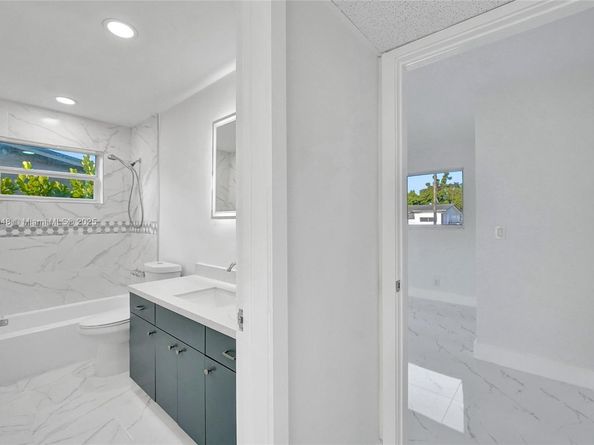 2015 N 58th Ave, Hollywood FL 33021