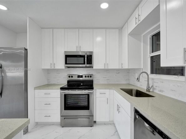 2015 N 58th Ave, Hollywood FL 33021