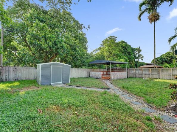 2015 N 58th Ave, Hollywood FL 33021