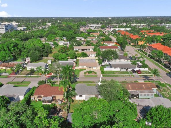 2015 N 58th Ave, Hollywood FL 33021