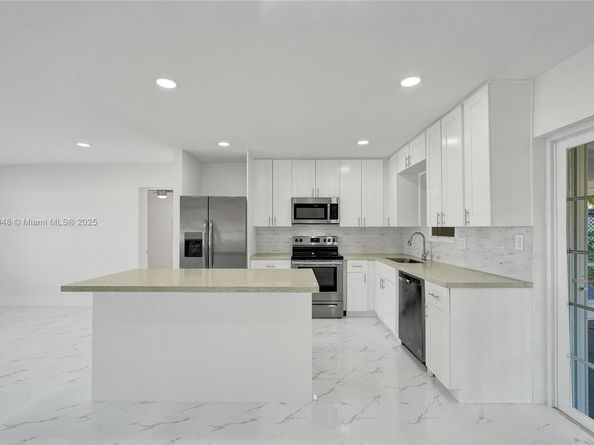 2015 N 58th Ave, Hollywood FL 33021