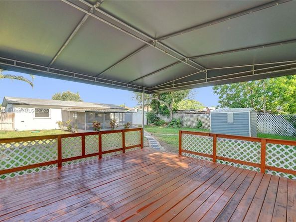 2015 N 58th Ave, Hollywood FL 33021