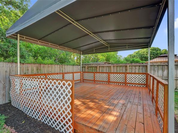 2015 N 58th Ave, Hollywood FL 33021