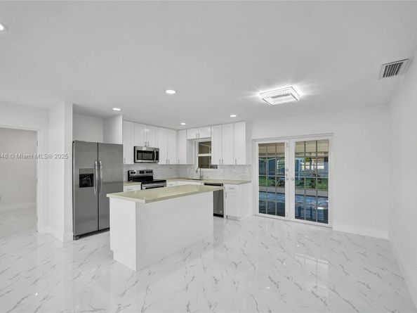 2015 N 58th Ave, Hollywood FL 33021