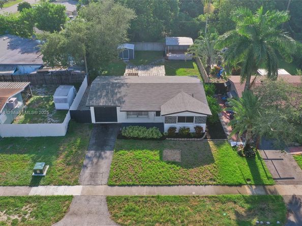 2015 N 58th Ave, Hollywood FL 33021