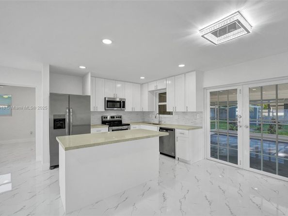 2015 N 58th Ave, Hollywood FL 33021