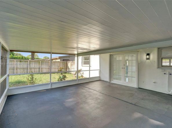 2015 N 58th Ave, Hollywood FL 33021