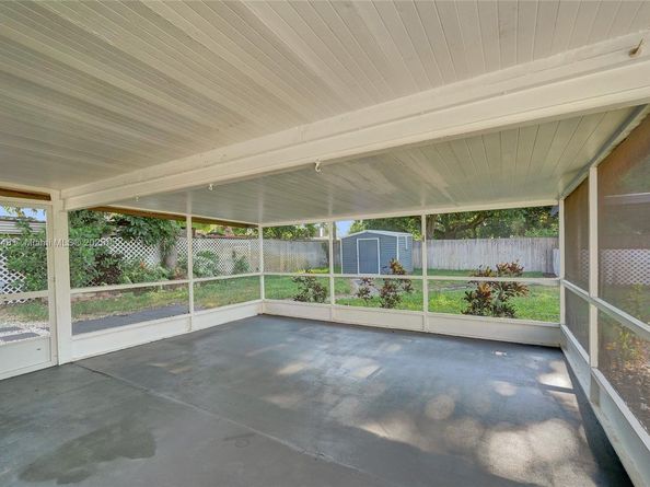 2015 N 58th Ave, Hollywood FL 33021