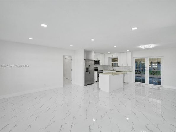 2015 N 58th Ave, Hollywood FL 33021