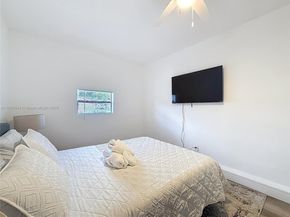 1309 SW 75th Ave, North Lauderdale FL 33068