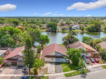 1309 SW 75th Ave