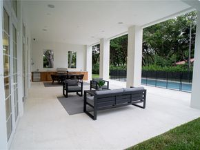 7605 SW 71st Ave, Miami FL 33143