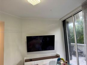 2000 Island Blvd 204, Aventura FL 33160