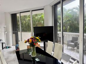 2000 Island Blvd 204, Aventura FL 33160