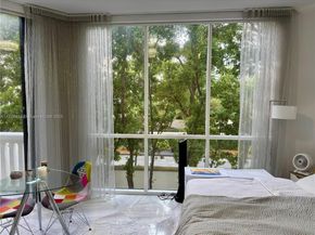 2000 Island Blvd 204, Aventura FL 33160