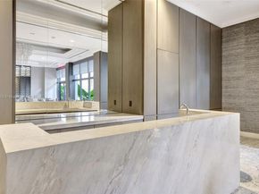 2000 Island Blvd 204, Aventura FL 33160