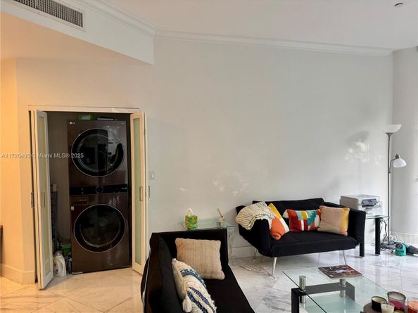 2000 Island Blvd 204, Aventura FL 33160