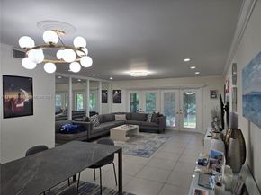 295 Jacaranda Dr 20, Plantation FL 33324