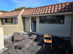295 Jacaranda Dr 20, Plantation FL 33324