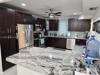 295 Jacaranda Dr