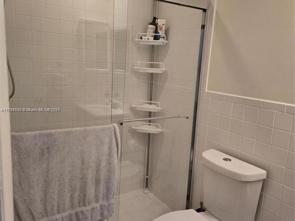 295 Jacaranda Dr 20, Plantation FL 33324