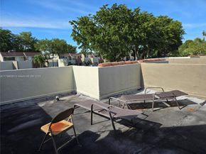 295 Jacaranda Dr 20, Plantation FL 33324