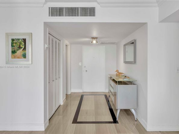 900 Bay Dr 125, Miami Beach FL 33141