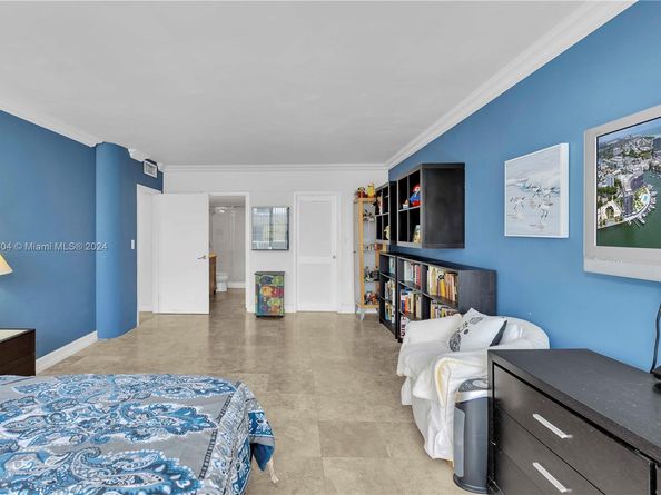 900 Bay Dr 125, Miami Beach FL 33141