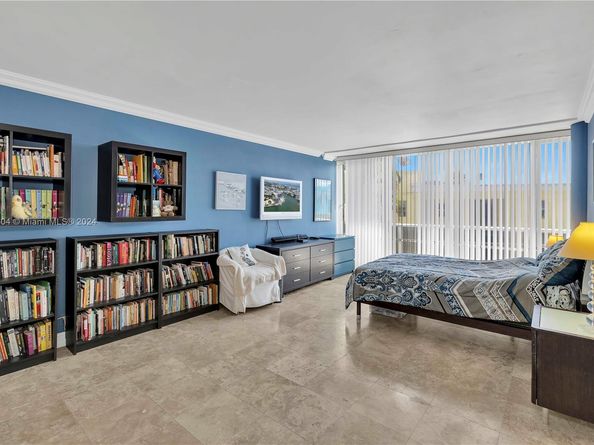 900 Bay Dr 125, Miami Beach FL 33141
