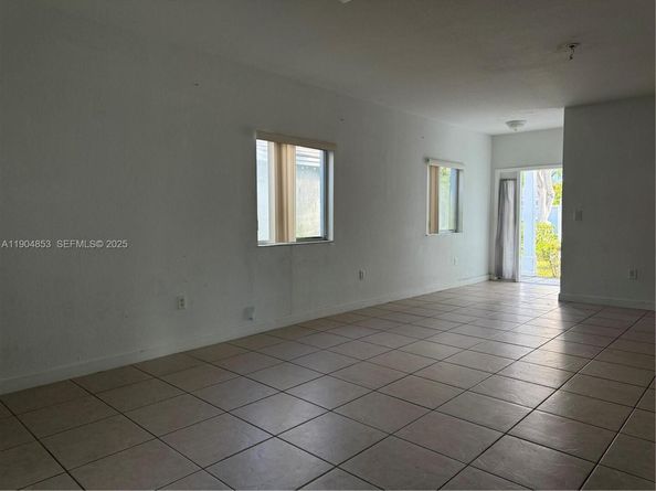 342 NE 31 Av, Homestead FL 33033