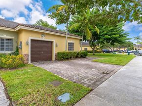 3327 NE 11th Dr, Homestead FL 33033