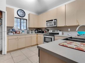 3327 NE 11th Dr, Homestead FL 33033