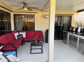 6377 NW 170th Ln, Hialeah FL 33015