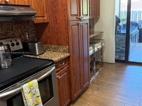 6377 NW 170th Ln, Hialeah FL 33015